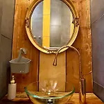 The House A La